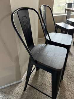 2 Barstool For 60