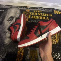 Jordan 1 Reverse Bred *NEGOTIABLE* 