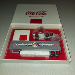 RARE WINROSS COCA-COLA MINNEAPOLIS, MN SEMI TRUCK IN BOX 