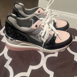 DKNY SHOES