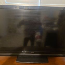 Visio 42" LCD Tv Full HD 1080p Resolution