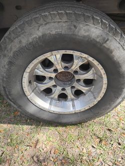 04 Chevy 2500 8 Lug