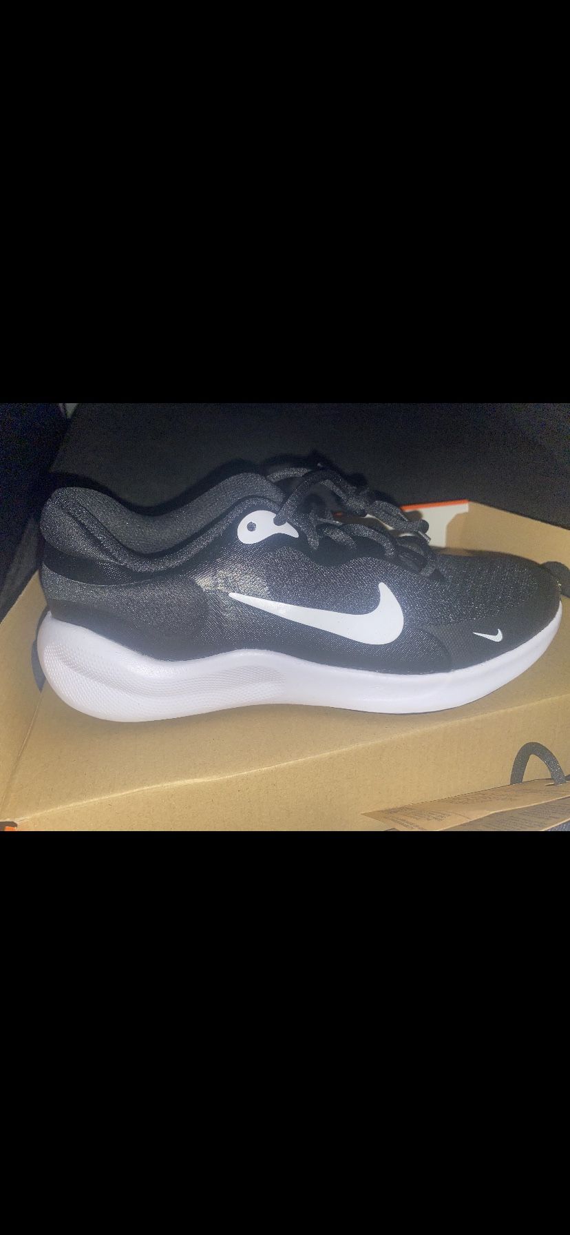 Nike Shoes 5 Big Kids Size