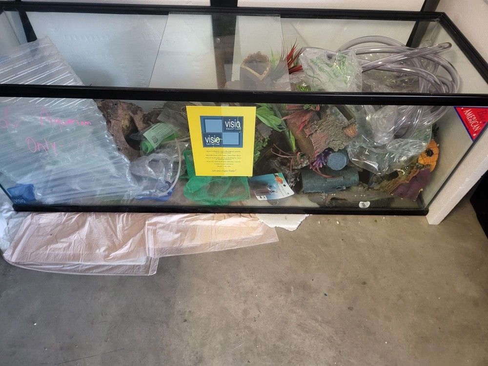 60 Gallon Fish Tank