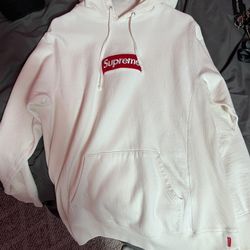 Supreme Hoodie 