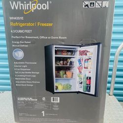 ****WHIRLPOOL ****4.3 Cubic Refrigerator DELIVERY+PICKUP