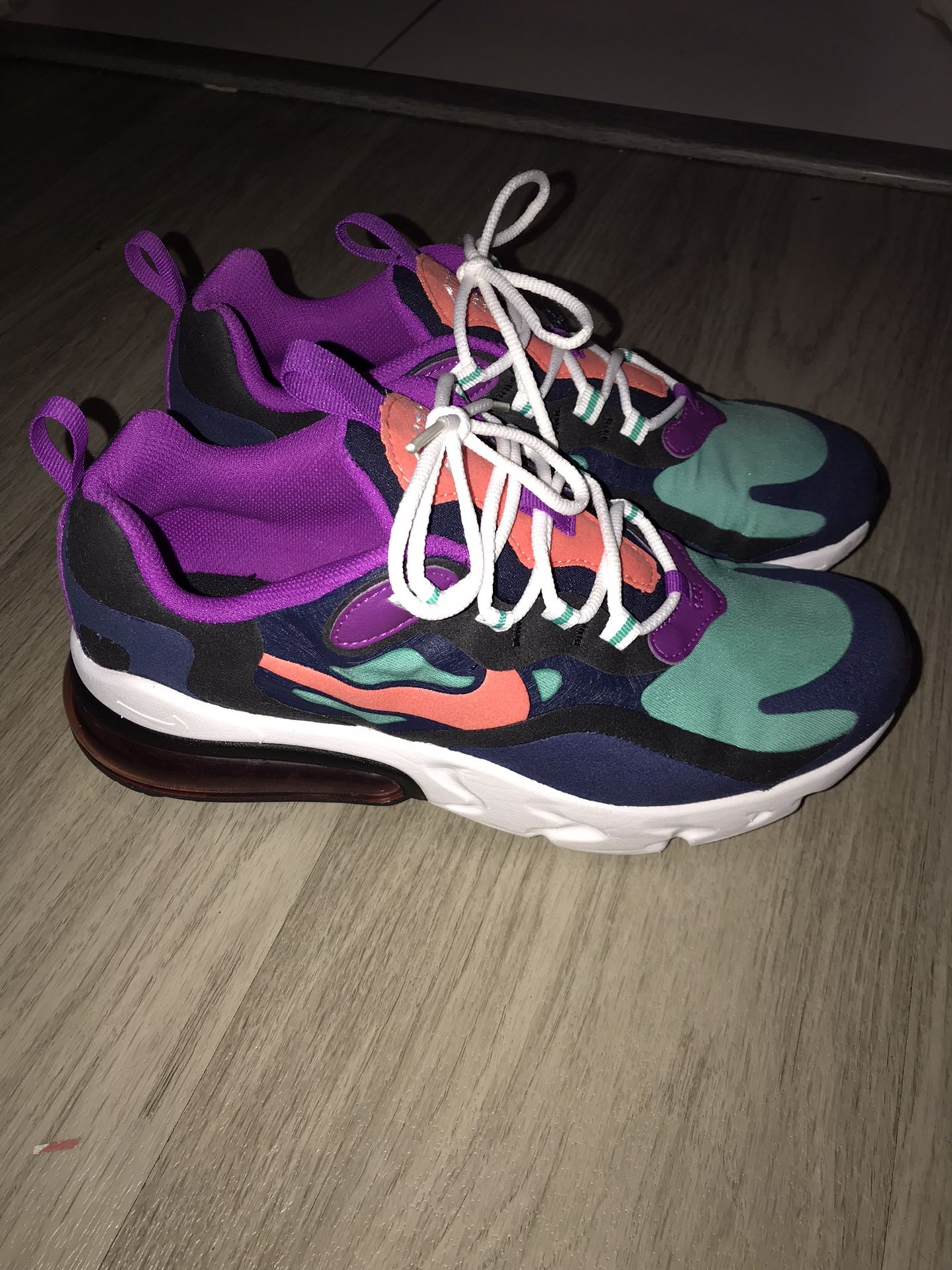 NIKE Air Max 270 React GS Shoes Sz7y