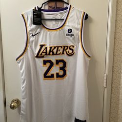 White Lebron James Lakers Jersey Size XXL NWT