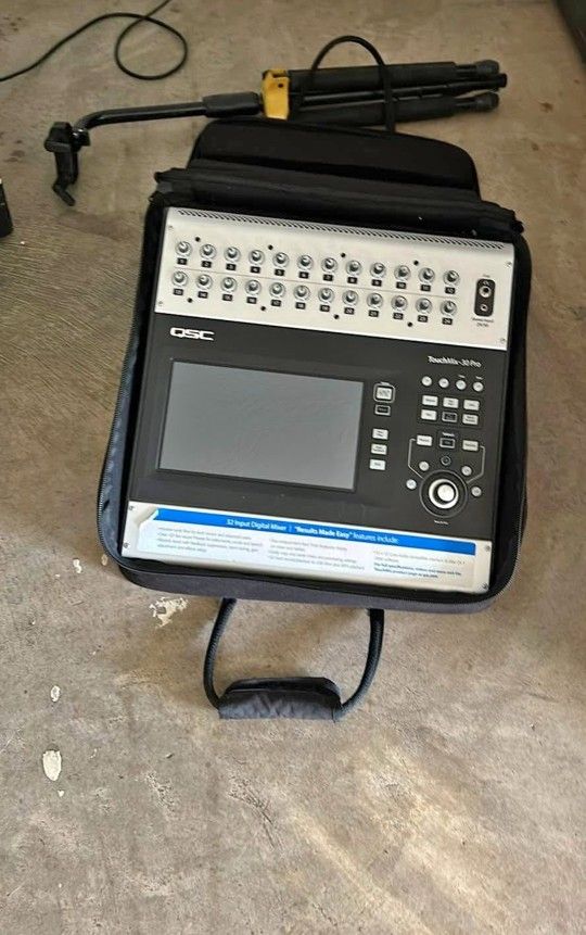 Qsc touchmix-30pro