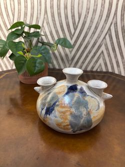 Vintage stoneware pottery flower frog