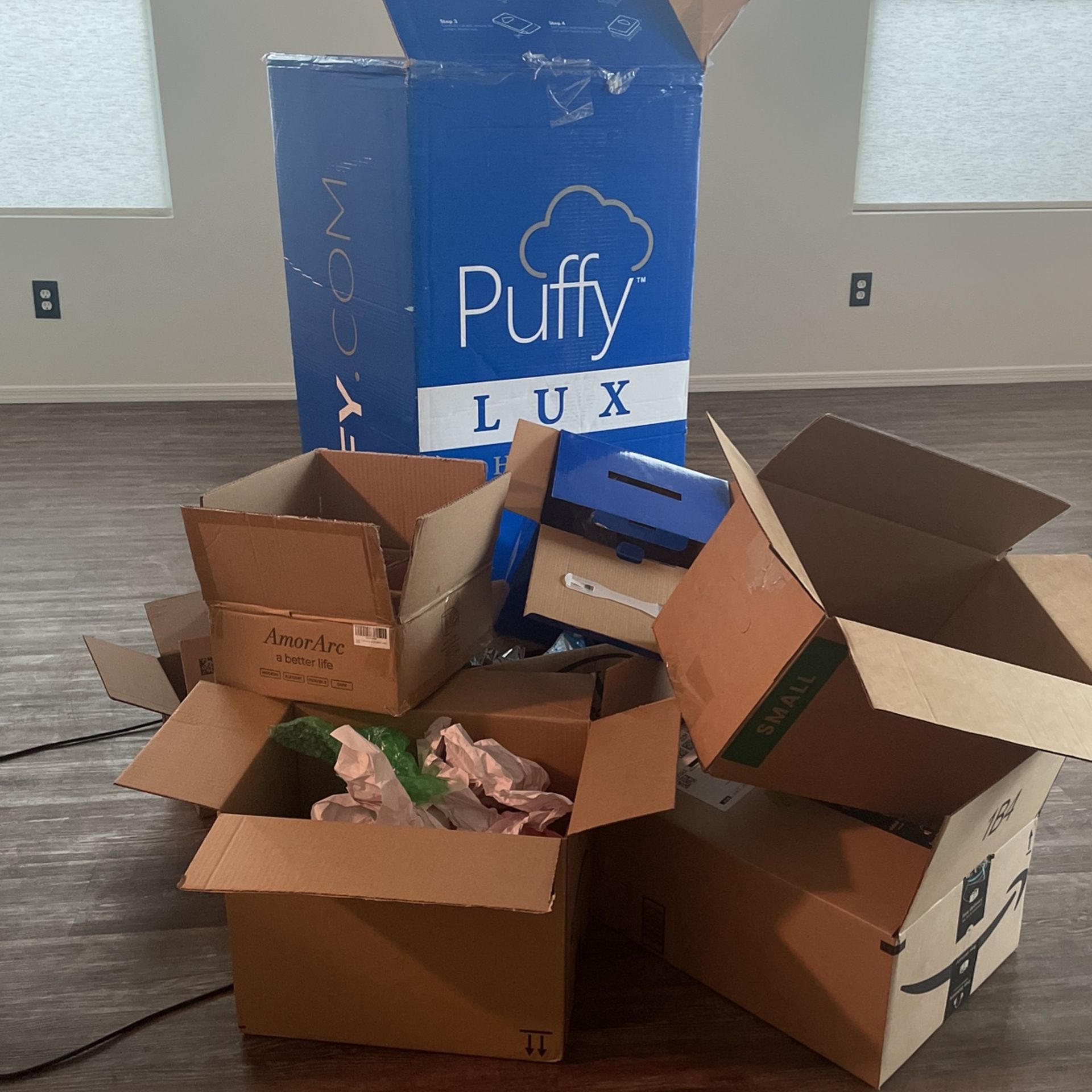 Free, Clean Moving Boxes With Packing for Sale in Peoria, AZ - OfferUp