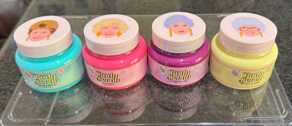 Golden Girls Hard-to-find complete body scrub set ✨☺️
