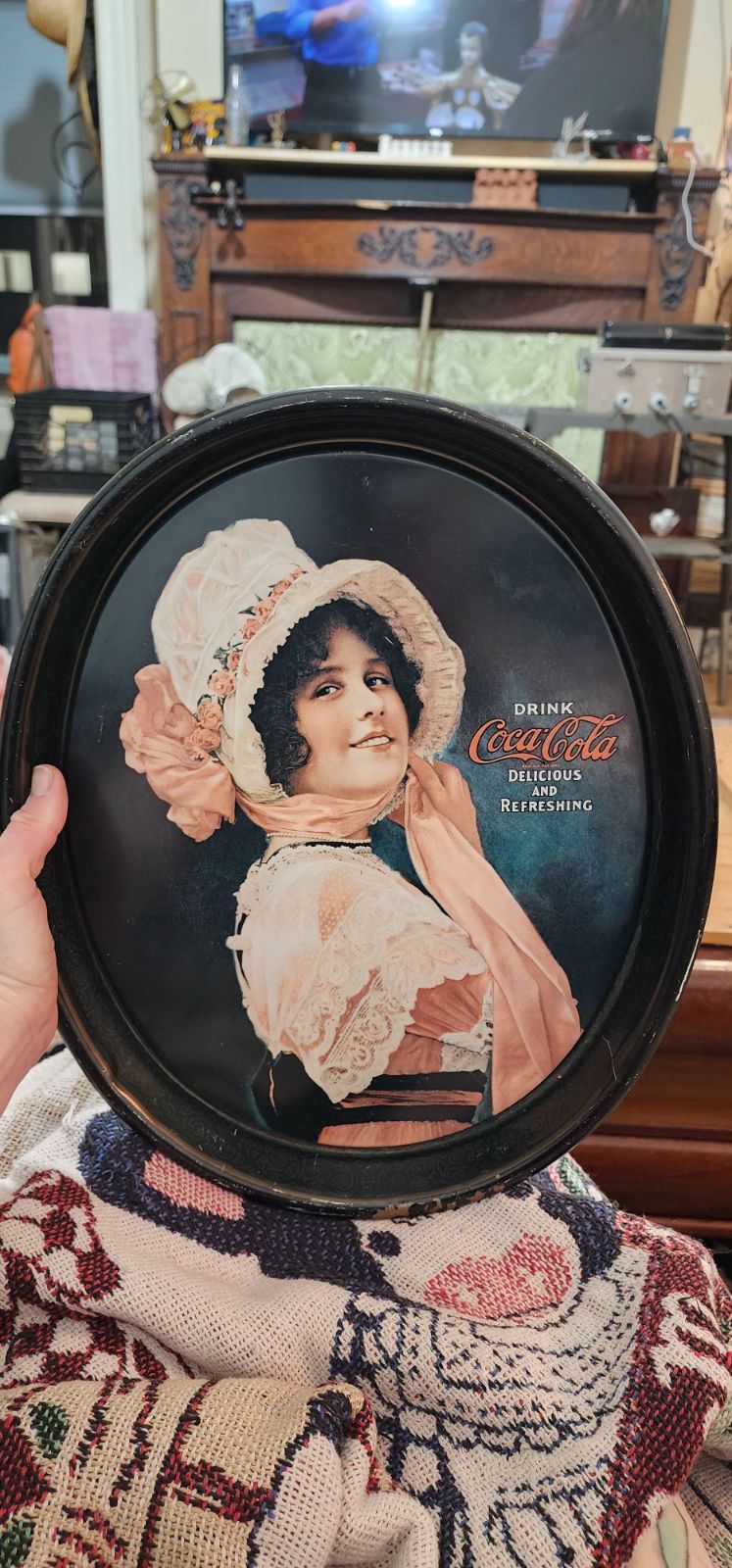 Set Of 3 Vintage Coca-Cola Trays