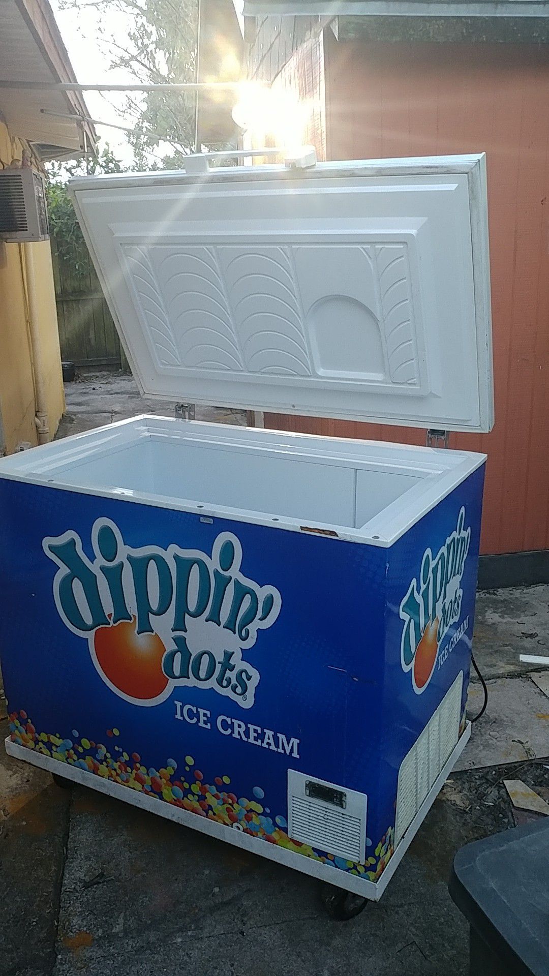 Dippin dots freezer