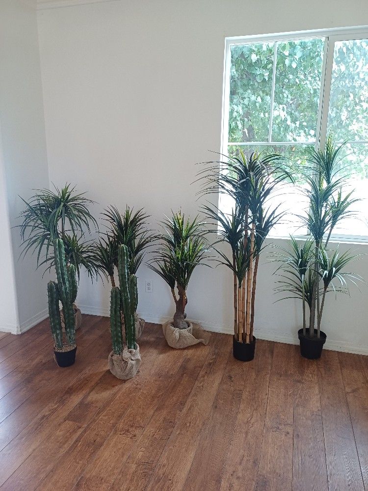 Beautiful Artificial Plants for Sale in Beaumont, CA OfferUp