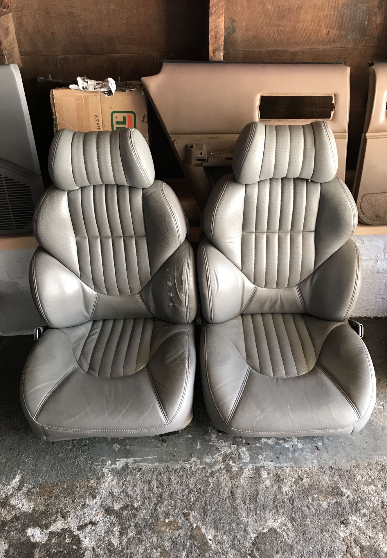 92-99 Pontiac bonneville AL7 12 way front seats / 94-96 impala ss seat swap