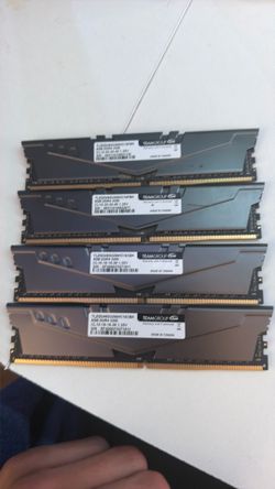 4x8 32 gigs of RAM T force VulcanZ  Gray