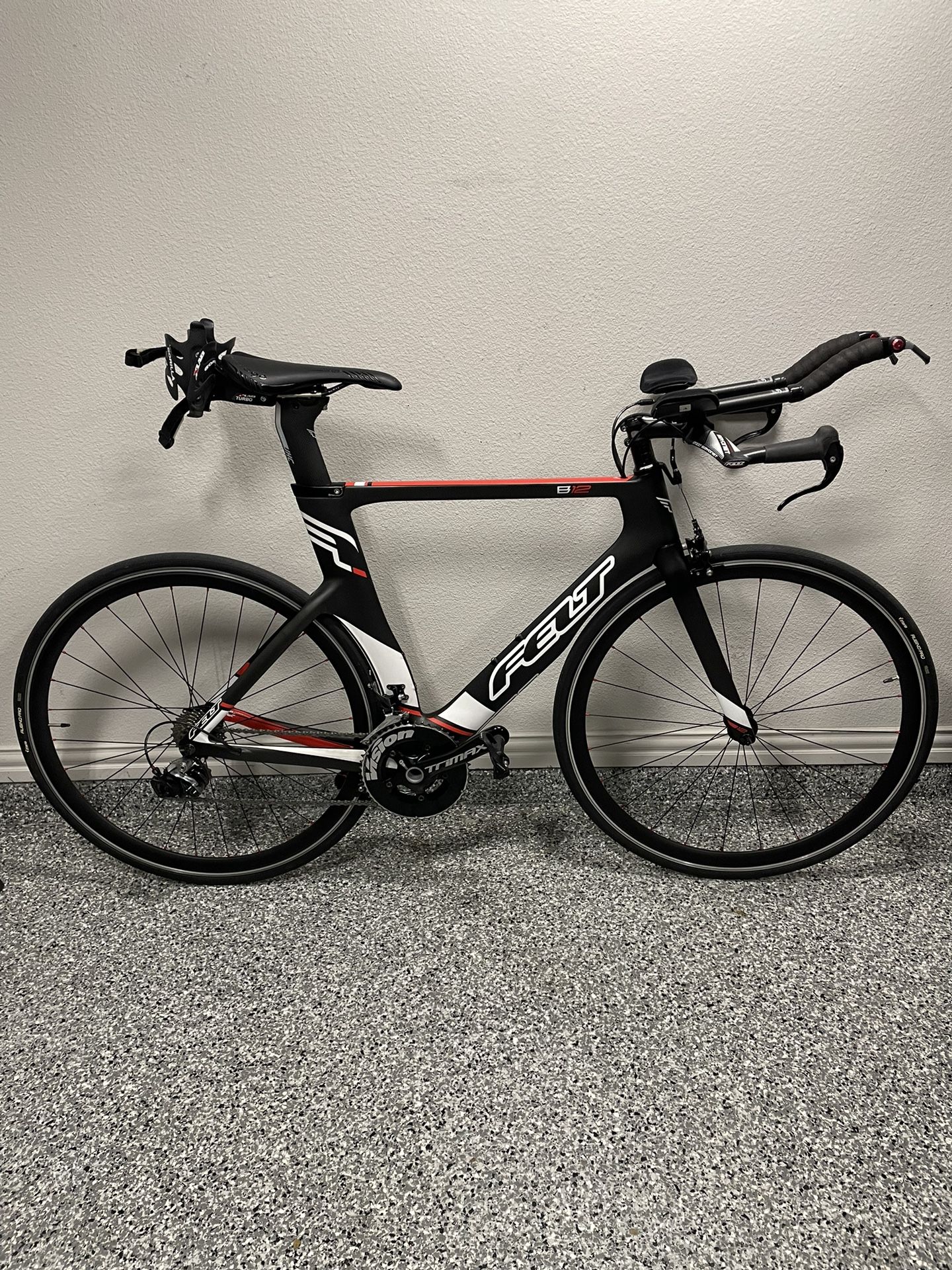 2014 Felt B12 Triathlon Road Bike Size 54