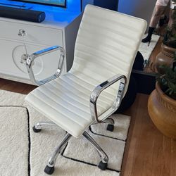 Crate & Barrel Ripple Leather Office Chair