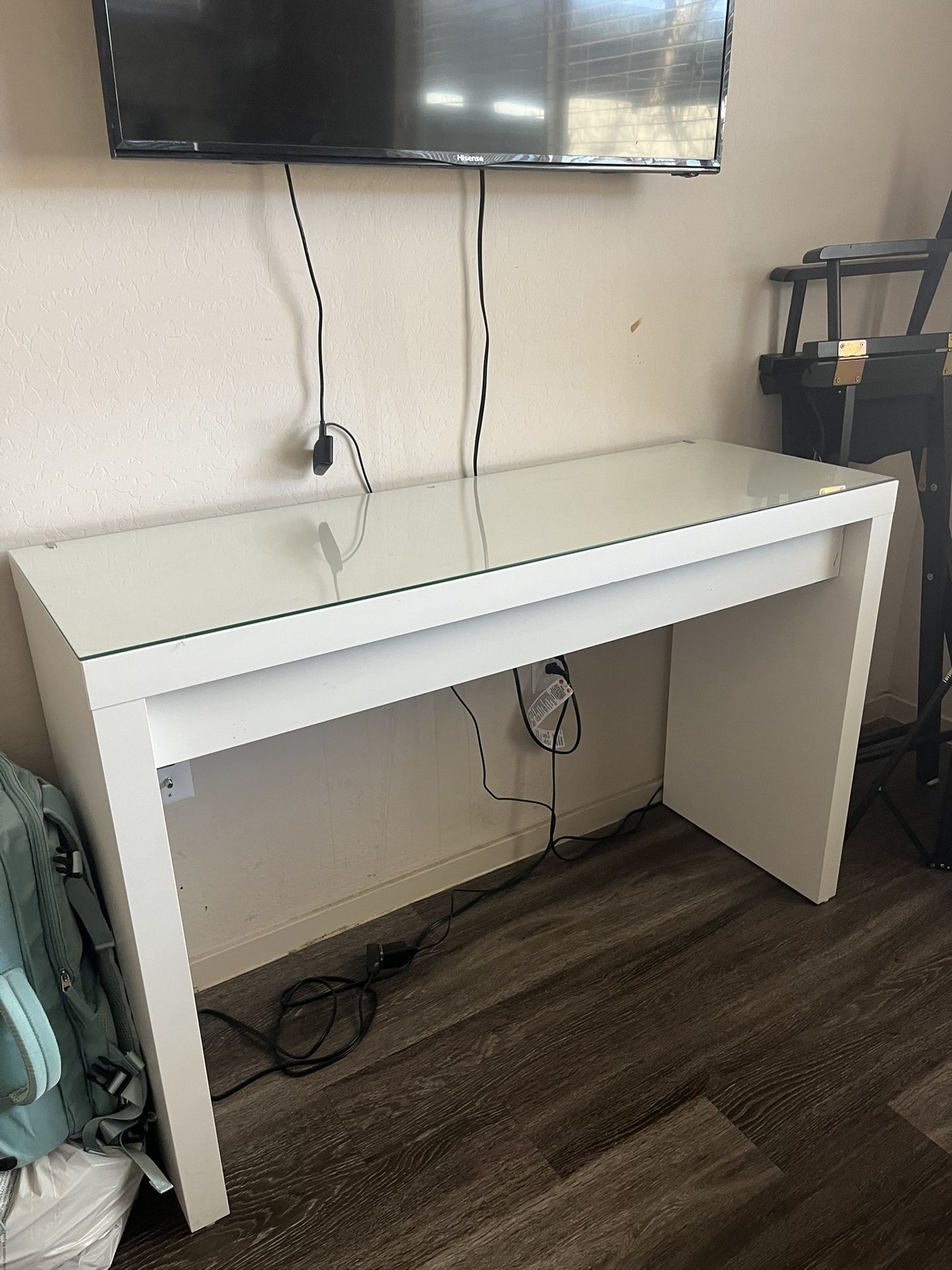 IKEA MALM Vanity desk Table 