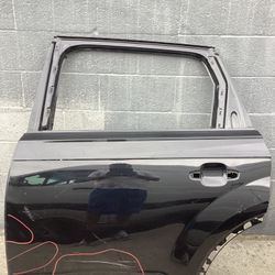2017 2018 2019 2020 2021 2022 2023 2024 Audi Q7 Left Rear Door Shell Panel 