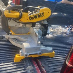DeWalt saw