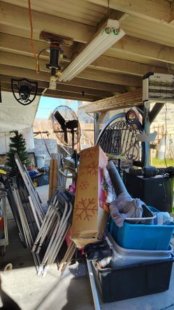 Selling Stuff,Two Huge Commercial Fans, Big Black Stone Grill ,Big Metal Decor,Lots Of Stuff In Patio 