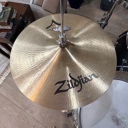 Zildjian A 14" New-Beat Hi-hats
