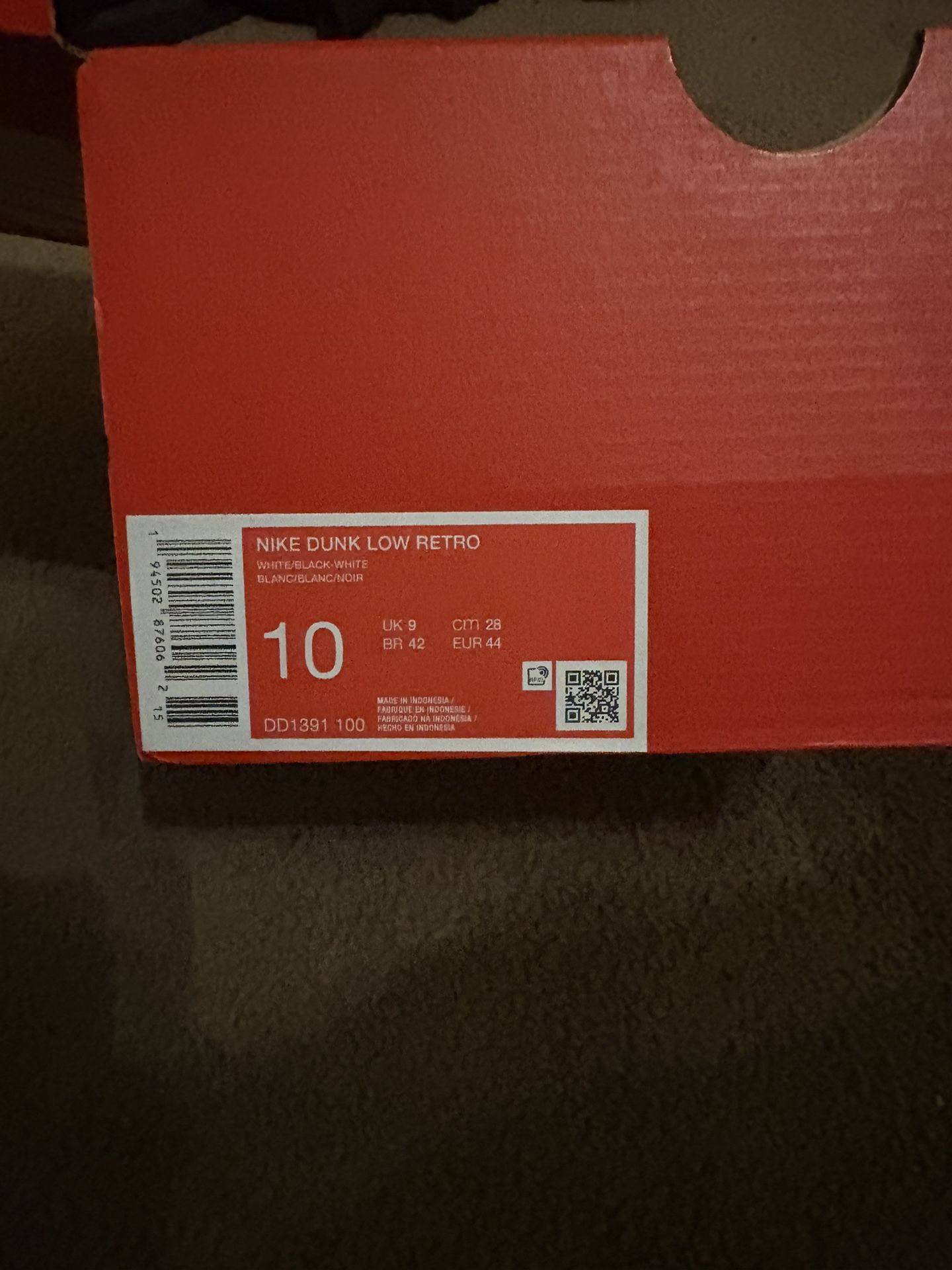 Nike Panda Dunks Size 10 Men Size 11.5 Woman 