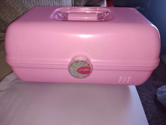 Pink caboodle used great condition 10$