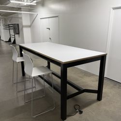 Tall Charging Table With 6 Chairs