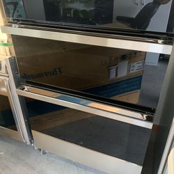 BEAUTIFUL 30" 2022 Jenair Microwave Oven Combo