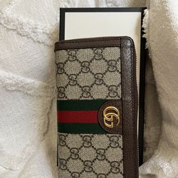 Gucci Wallet Authentic 