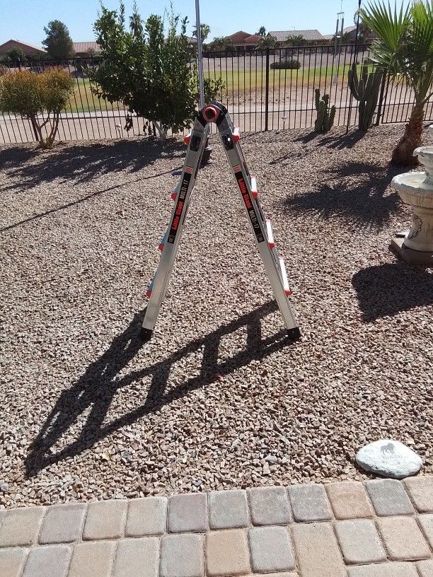 Little GIANT MULTI - 17 FT LADDER