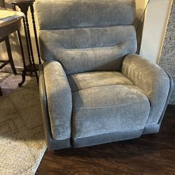 Large electric Recliner 