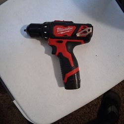 Milwaukee Drill M12
