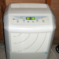 Dehumidifier 