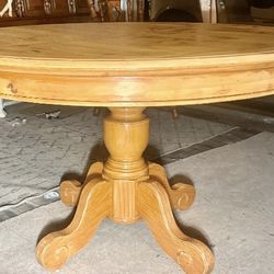 Rustic Farmhouse Table And Four Chairs