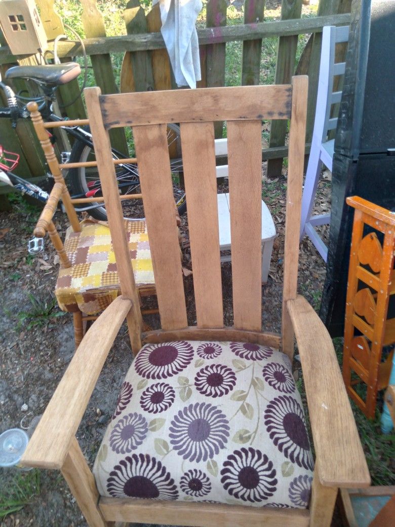 Cute Vintage Rocking Chair