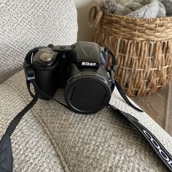 Nikon Cool pic L830