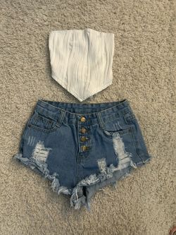 Women Size Small Outfit