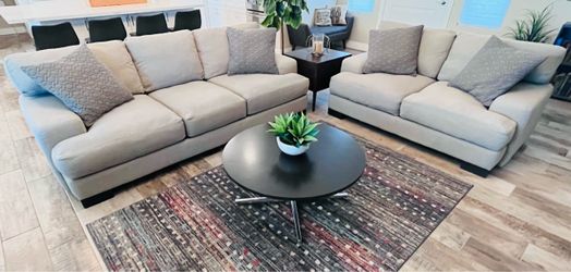 Living Spaces Aidan Sofa & Loveseat Set - Excellent Condition