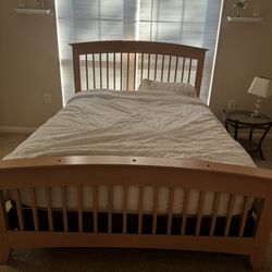 Queen Bed Mirror And Dresser Set 