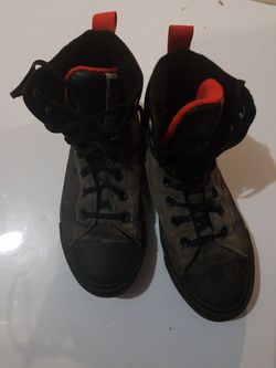 Converse size 4 shoes