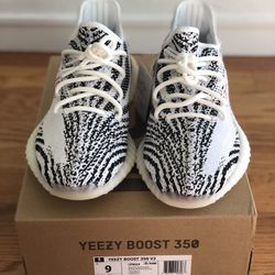 Brand New Yeezy 350 V2 Zebra Size 9
