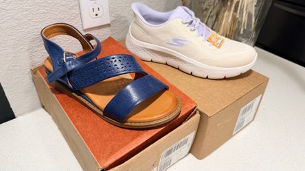 Miz Mooz new navy sandal size 41