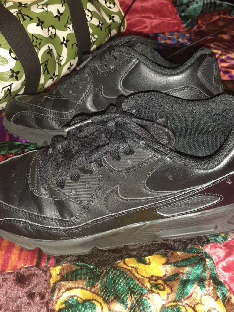 Girls NIKE Airmax Sz 4.5