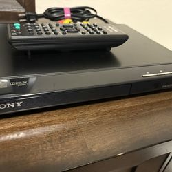 Sony - DVD Player with HD Upconversion - Black