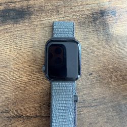 Nike Apple Watch Series 5 44mm