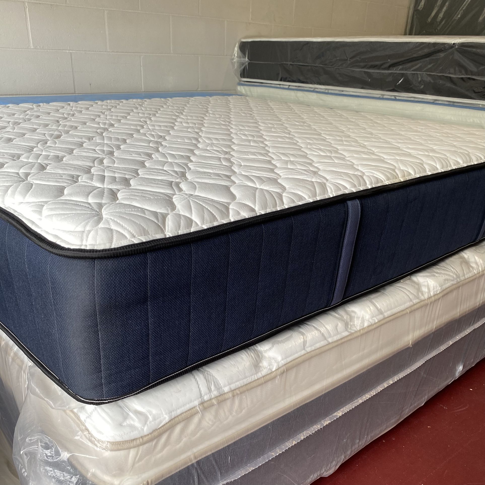 King Size Mattress Stearns & Foster 12” Inches Thick Wrapped in Plastic Direct From Factory Same Day Delivery
